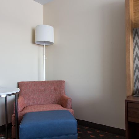 Holiday Inn Hotel & Suites - Mount Pleasant By Ihg Esterno foto